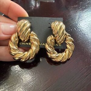 Kenneth Jay Lane Gold Twisted Hoop Earrings - Gold pierced